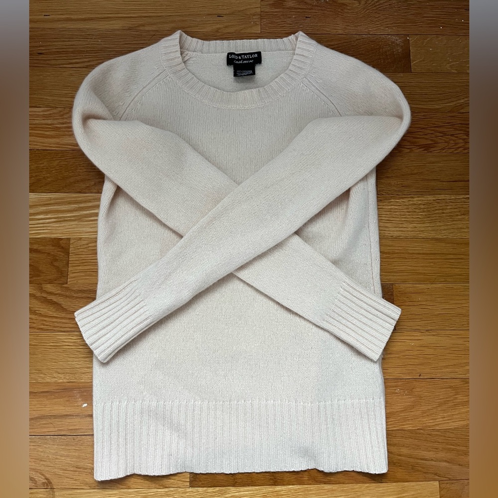 Lord & Taylor 100% Cashmere Light Cream Sweater